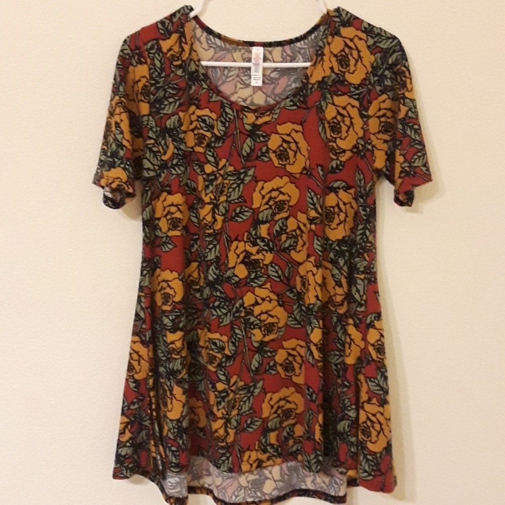 LuLaRoe Perfect T - XS (Runs Small)